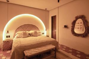 Casa Uh Mook, Rooted design, sacred stay