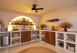 Casa Uh Mook, Rooted design, sacred stay