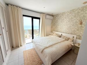 Modern Seaview Townhouse at Doña Lola - Steps to Beach