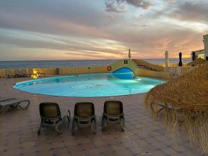 Modern Seaview Townhouse at Doña Lola - Steps to Beach