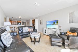 Oceanfront Seagate Condo with Heated Pool