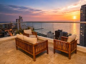 Luxury Duplex Bocagrande with Bay & Ocean