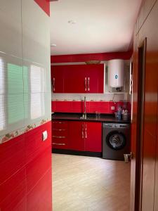 Family apartment in Martil Wifi, pool & Parking