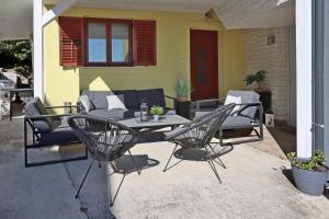 Double Room Crikvenica 12305b