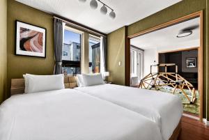 The Avelia