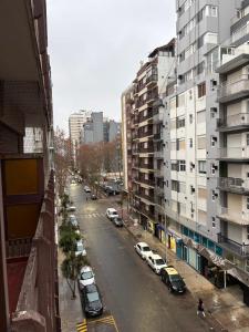 Departamento frente a la rambla y la playa