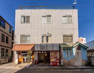1-minute walk to Keikyu Zasshiki StationQuiet residential neighborhoodRight next to a large shopping arcade14-minute direct access to Haneda Airport