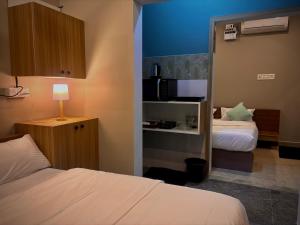 Amit Homestays
