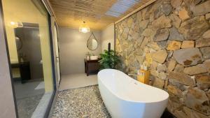 Elora Retreat Phong Nha