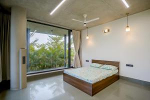 Private weekend home with Pool near Ahmedabad