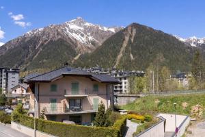 Apt Lyret II Family 2BR in Central Chamonix & Balcony - Happy Rentals