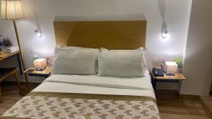 Saltstayz Express - Golf Course Road & DLF Phase-1