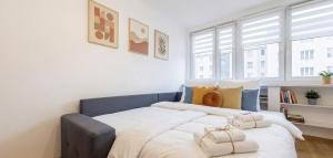 Compact studio in City Center by VAYA STAYS