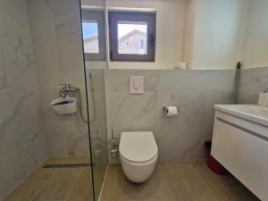 1 1D2 Mini Condos - Large Studio SW facing