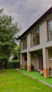 Jenny House