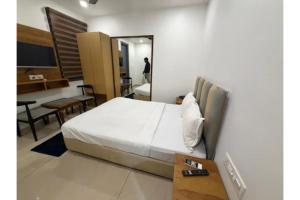 FabHotel D2 Pachim Vihar