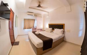 Black Beach Resort