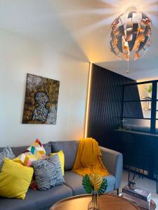 Ferminas Place Luxury Skyline Suite by Red Residences Makati