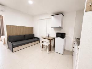 Apartamentos El Faro By Mc