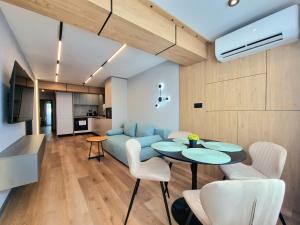 Skyline View Luxury Apartment 2BD