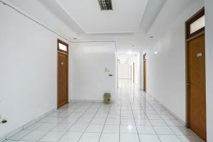 RedDoorz Plus near Universitas Maranatha Bandung 2