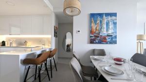 SUNSET SAILORS dream apartment