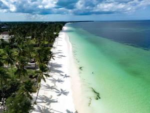 Amani Palms by Manolo Beach Resort