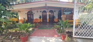 Kutralam Home Stay