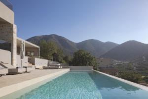 Luxurious Villa Artemis - With Private Pool