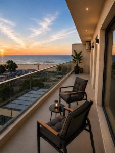 Penthouse Mamaia Panoramic Sea and Lake View