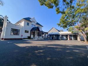 Birdwood Guest House