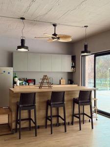 Villa Wakero with Heated Private Pool