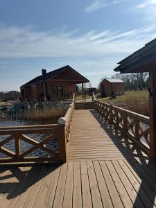 DOMEK nad STAWEM