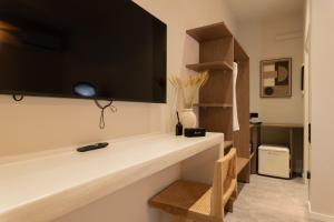 Ichos Boutique Apartments