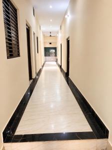 Usha Atithi Niwas Near By Jain Mandir Walking Distance Shree Ram Mandir 150mtr NON AC Rooms Available