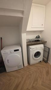 Fresh, Fully Equipped 4 Bedroom Home