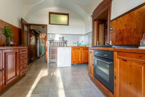 Villa Piemonte - Simple & Historic Group accommodation