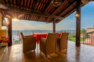 Villa Piemonte - Simple & Historic Group accommodation