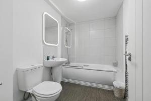 The Sandford By Luxus City Views, Balcony Sleeps 6