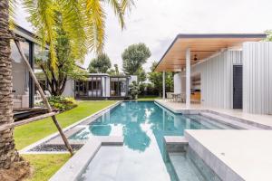 Botanica Forestique 4br Luxury Retreat