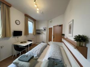 K42 Studio Apartment with Fitness & Parking