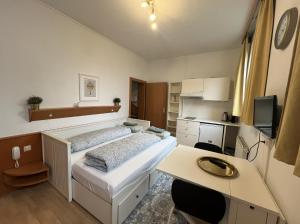 K42 Studio Apartment with Fitness & Parking