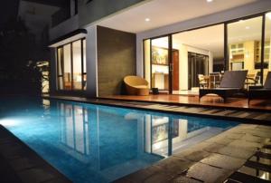 Ohara City View Villa 5 Bedrooms With a Private Heated Swimming Pool and a Movie Room and a Billiard Table