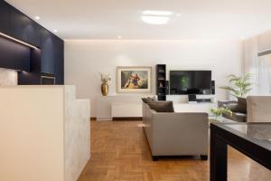 Signature Athenian Residence