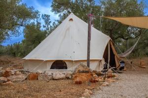 Bellissima Bell Tent - Romantic Glamping Retreat in Nature