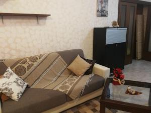 CRI and MAX Apartment