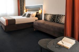 Hotels Mercure Lyon Centre - Gare Part Dieu : Chambre Supérieure avec Lit King-Size et Lit Simple - Non remboursable