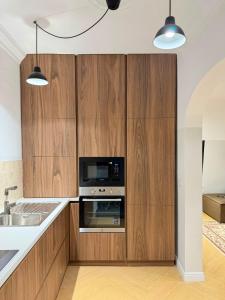 House of Liza - Elegant 2BR Apartment in Durrës