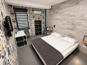 Zen Rooms