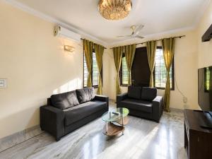Mayfield Manor by RedOlive4BHK30min Airport